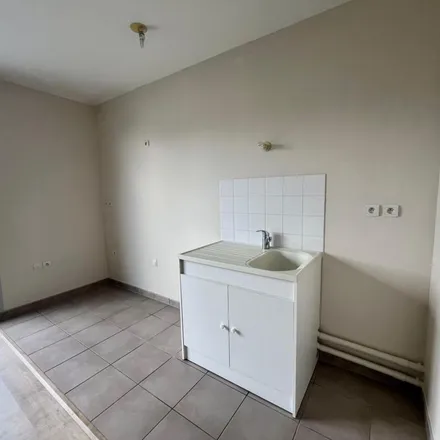 Rent this 2 bed apartment on 40 Rue de Larçay in 37550 Saint-Avertin, France