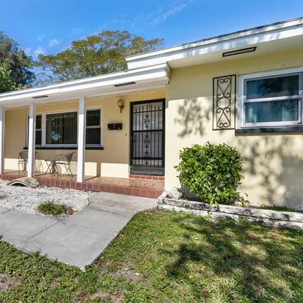 Image 2 - 1520 South Betty Lane, Clearwater, FL 33756, USA - House for sale
