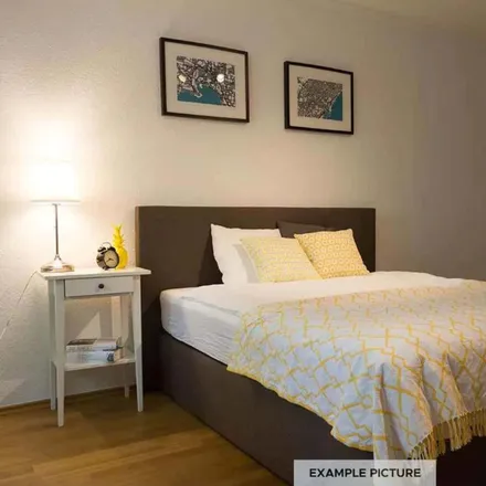 Rent this 4 bed room on Am Tiergarten 26 in 60316 Frankfurt, Germany