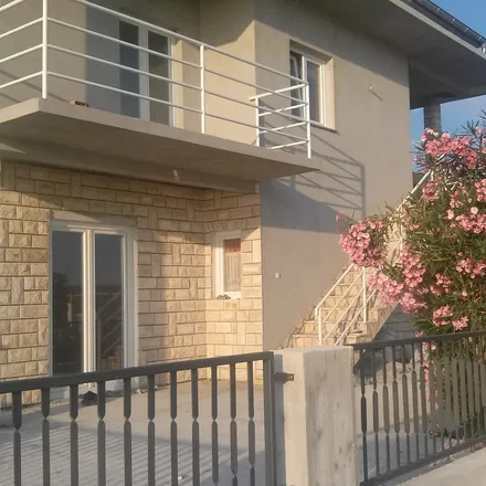 Rent this 2 bed apartment on Grad Obrovac