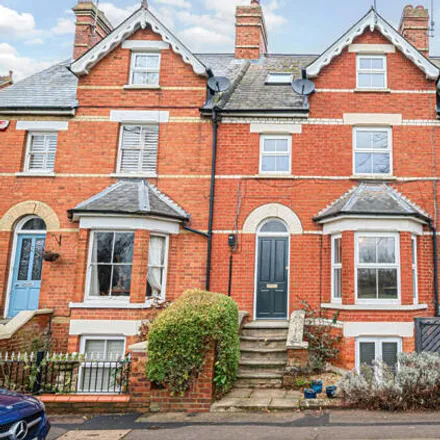 Rent this 2 bed room on FairView Road in Wokingham, RG40 2DN