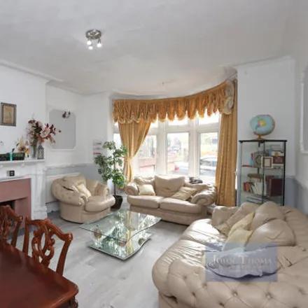 Image 7 - 21 Aldersbrook Road, London, E12 5HH, United Kingdom - Duplex for sale