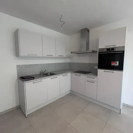 Rent this 1 bed apartment on Graaf de Brigodestraat 32 in 3500 Hasselt, Belgium