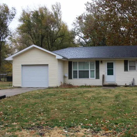 Buy this 3 bed house on 2813 Meadow Wood Drive in Pettis County, MO 65301