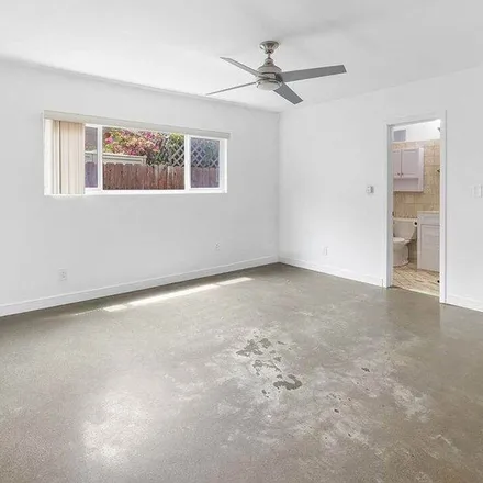 Image 4 - 48 Ironsides Street, Los Angeles, CA 90292, USA - Apartment for rent