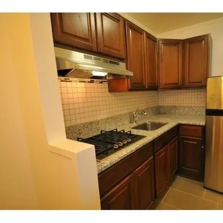 Image 5 - 140 Grove Street, Glenbrook, Stamford, CT 06901, USA - Condo for rent