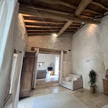 Rent this 1 bed townhouse on 46170 Castelnau-Montratier
