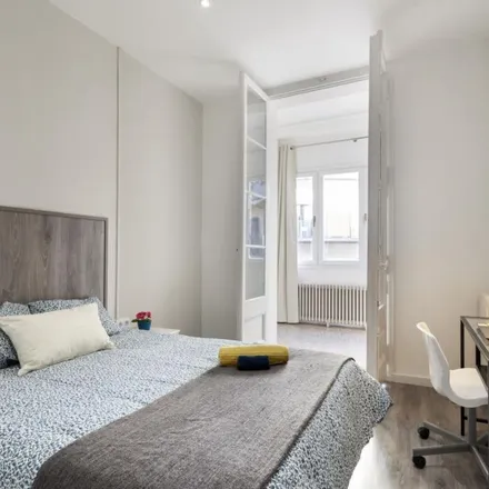 Rent this 7 bed room on Carrer de Trafalgar in 13, 08010 Barcelona