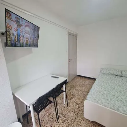 Image 3 - Pajaros, Calle de Demetrio Galán Bergua, 50017 Zaragoza, Spain - Apartment for rent