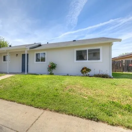 Buy this 3 bed house on 1831 Baugh Street in Olivehurst, CA 95961