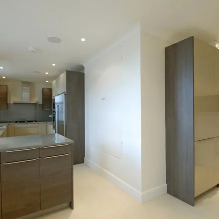 Image 2 - The Polygon, 89 Avenue Road, London, NW8 6HY, United Kingdom - Apartment for rent