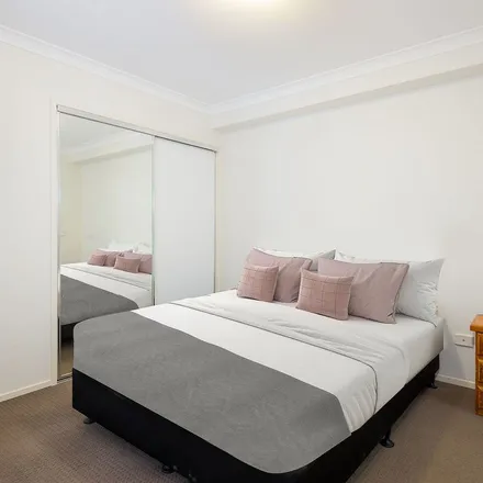 Image 6 - 7 Selborne Street, Mount Gravatt East QLD 4122, Australia - Apartment for rent