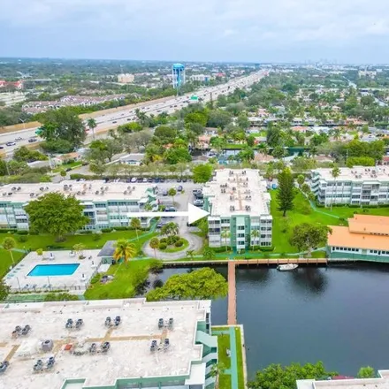 Buy this 1 bed condo on 2762 Harding Street in Hollywood, FL 33020