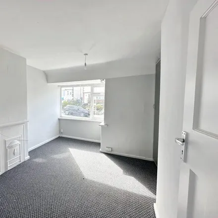 Image 9 - Cardinal Avenue, Plymouth, PL5 1TQ, United Kingdom - Duplex for rent