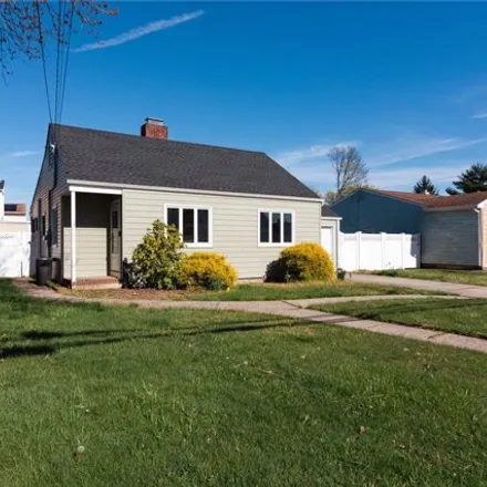 Rent this 2 bed house on 24 Carman Boulevard in East Massapequa, NY 11758
