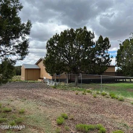 Buy this 3 bed house on 8019 Well Road in AZ 85901, USA
