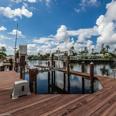 Image 2 - 838 Willow Court, Marco Island, FL 34145, USA - House for sale