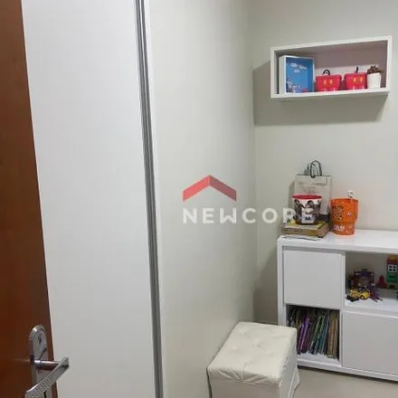 Buy this 3 bed apartment on Rua Irajá in Patrimônio, Uberlândia - MG