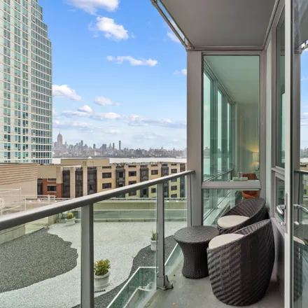 Image 1 - Parkside East, 30 Newport Parkway, Jersey City, NJ 07310, USA - Condo for sale