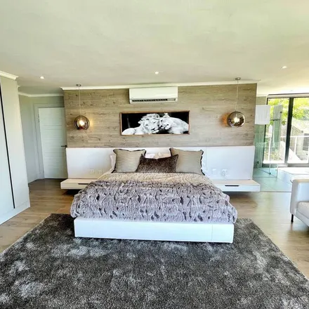 Rent this 4 bed house on Knysna Ward 9 in George, 6571