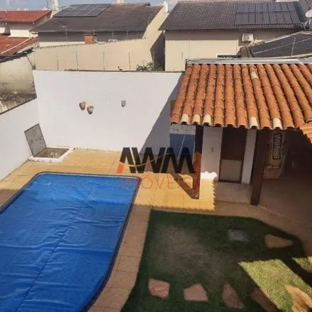 Buy this 4 bed house on Rua Carlos Gomes in Parque Anhanguera, Goiânia - GO