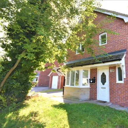 Rent this 3 bed duplex on Westminster Road in Moss, LL11 6DN