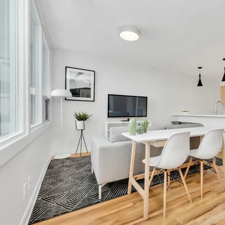 Image 8 - 75 Woodridge Crescent, Ottawa, ON K2B 8S8, Canada - Apartment for rent