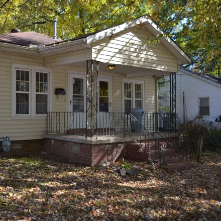 Buy this 2 bed house on 1126 High Street in Trenton, Gibson County