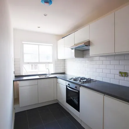 Image 7 - 319 Hornsey Road, London, N4 3GY, United Kingdom - Apartment for rent