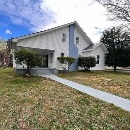 Buy this 4 bed house on 719 1st Rainbow Street in Erlanger, Lexington