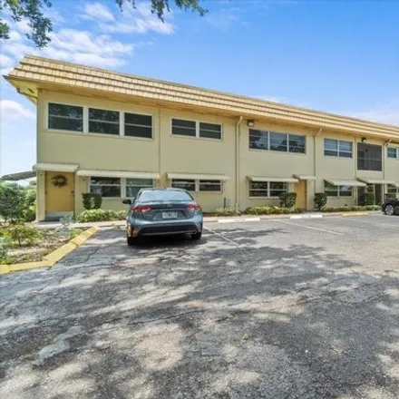 Buy this 1 bed condo on 3838 13th Avenue North in Saint Petersburg, FL 33713