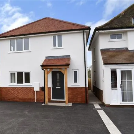 Buy this 3 bed house on 5 Coronation Road in Littleworth, WR5 2QL