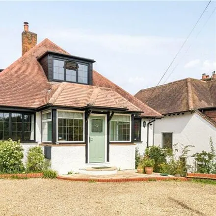 Buy this 4 bed house on Hill Rise in Chalfont St Peter, SL9 9FD