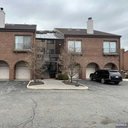 Buy this 3 bed house on 2 Courts of Glenpointe Driveway in Teaneck Township, NJ 07666