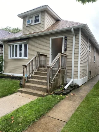 Buy this 4 bed house on 7624 South Luella Avenue in Chicago, IL 60617