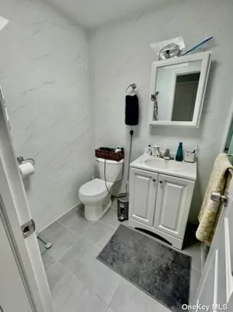Image 7 - 2470 West 3rd Street, New York, NY 11223, USA - House for sale