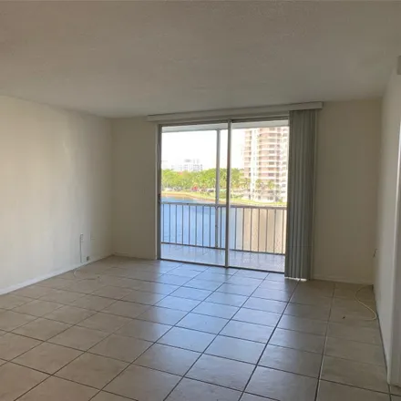 Image 4 - 2999 Point East Drive, Aventura, FL 33160, USA - Condo for rent