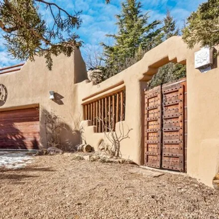 Image 3 - 70 Vuelta Maria, Santa Fe, New Mexico, 87506 - House for sale