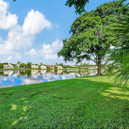 Rent this 1 bed townhouse on Willow Pond Circle in Palm Beach County, FL 33417