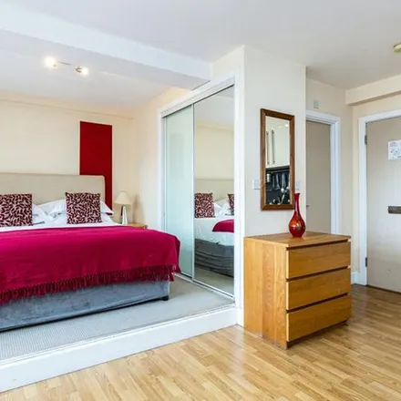 Image 7 - Cluttons, 73 Sloane Avenue, London, SW3 3DZ, United Kingdom - Apartment for rent