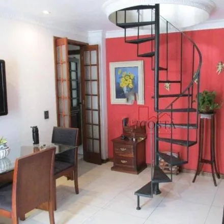 Buy this 3 bed apartment on Travessa Desembargador Luís Paiva in Icaraí, Niterói - RJ