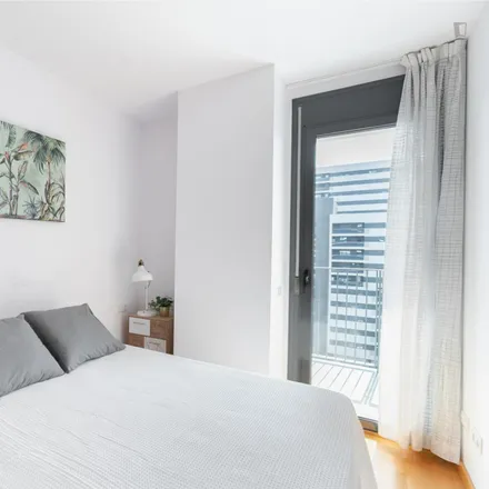 Rent this 2 bed apartment on Carretera de Collblanc in 08905 l'Hospitalet de Llobregat, Spain