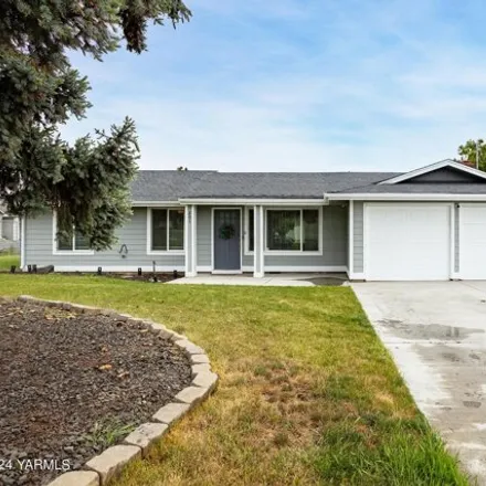 Buy this 3 bed house on 6709 West Chestnut Avenue in West Valley, Yakima