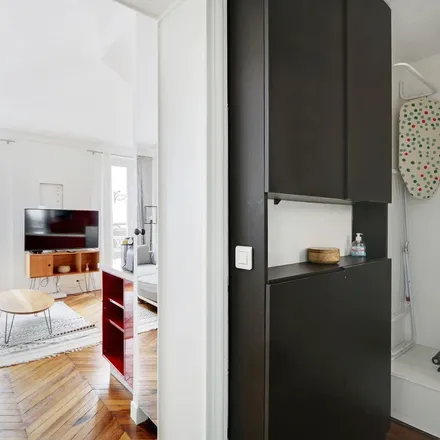 Image 4 - 14 Rue Beauregard, 75002 Paris, France - Apartment for rent