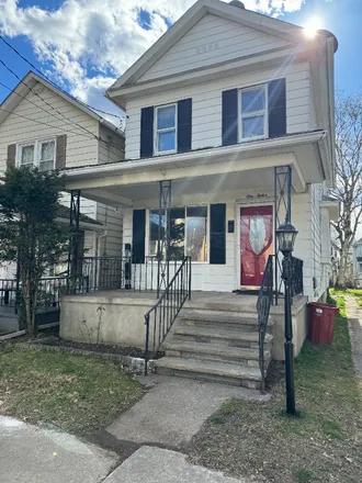 Rent this 3 bed house on 112 Sharpe st