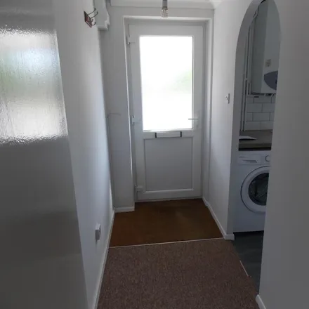 Image 7 - 166 Oaktree Crescent, Bristol, BS32 9AE, United Kingdom - Townhouse for rent