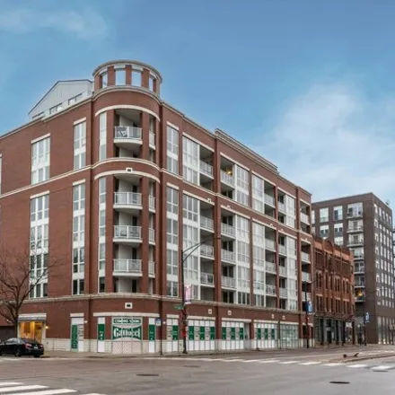 Rent this 2 bed apartment on 1552 North North Park Avenue in Chicago, IL 60610