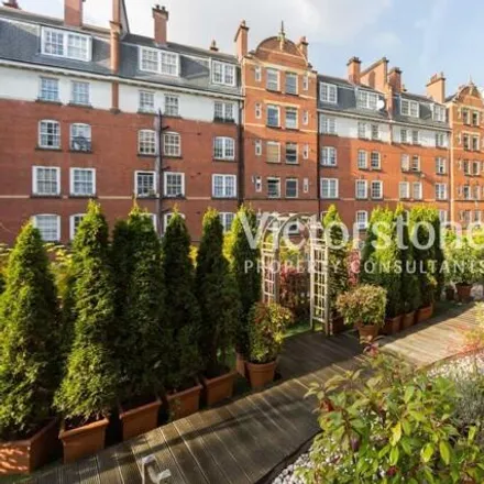 Image 5 - Tiger House, Burton Street, London, WC1H 9BY, United Kingdom - Apartment for rent
