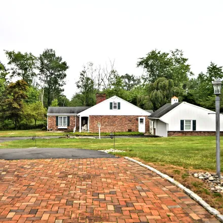 Image 2 - 371 Highgate Drive, Horsham Township, PA 19002, USA - House for sale