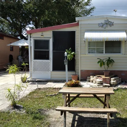 Buy this 1 bed house on Clearwater Inn in 2960 Gulf to Bay Boulevard, Bayview